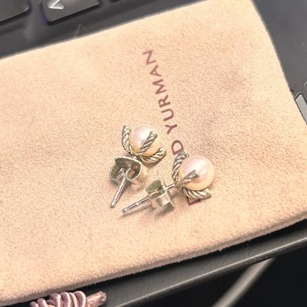David Yurman silver earrings w/ diamonds - Picture 5 of 8
